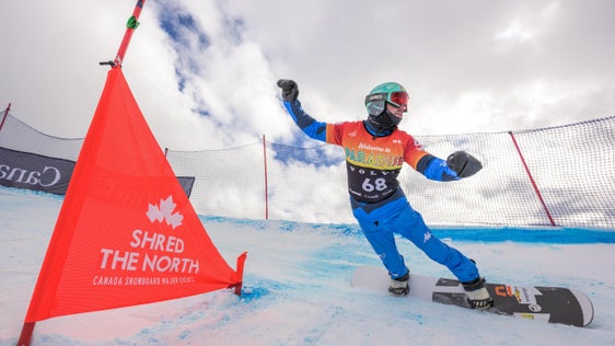 Il tre volte campione del mondo di snowboard paralimpico Emanuel Perathoner sarà la grande speranza altoatesina ai prossimi Giochi Paralimpici invernali di Milano Cortina. (Foto: Fisi. Questa foto può essere utilizzata solo nel contesto di questo comunicato stampa)
